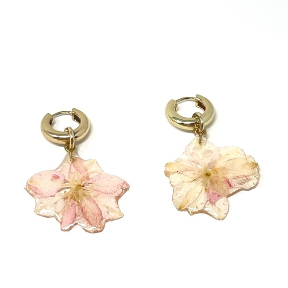 New Anthropologie Floral Drop Earrings - Picture 3 of 8